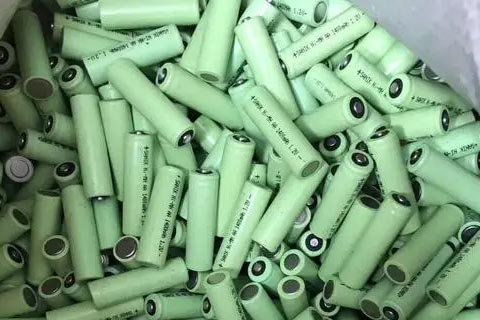 ㊣游仙忠兴叉车蓄电池回收㊣收购锂电池回收㊣专业回收废铅酸电池